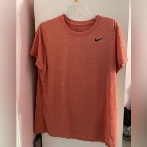 Women’s Nike workout shirt